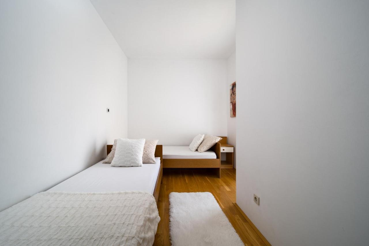 Apartment Toma Podstrana Exterior photo