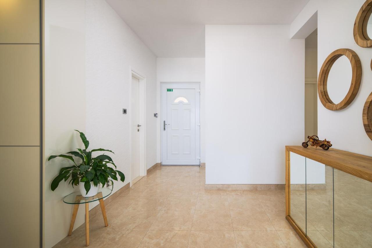Apartment Toma Podstrana Exterior photo